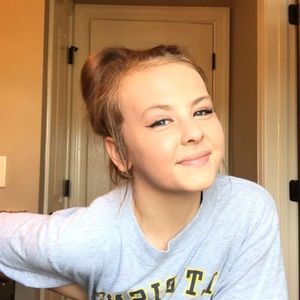 Meet your Posher, Carys